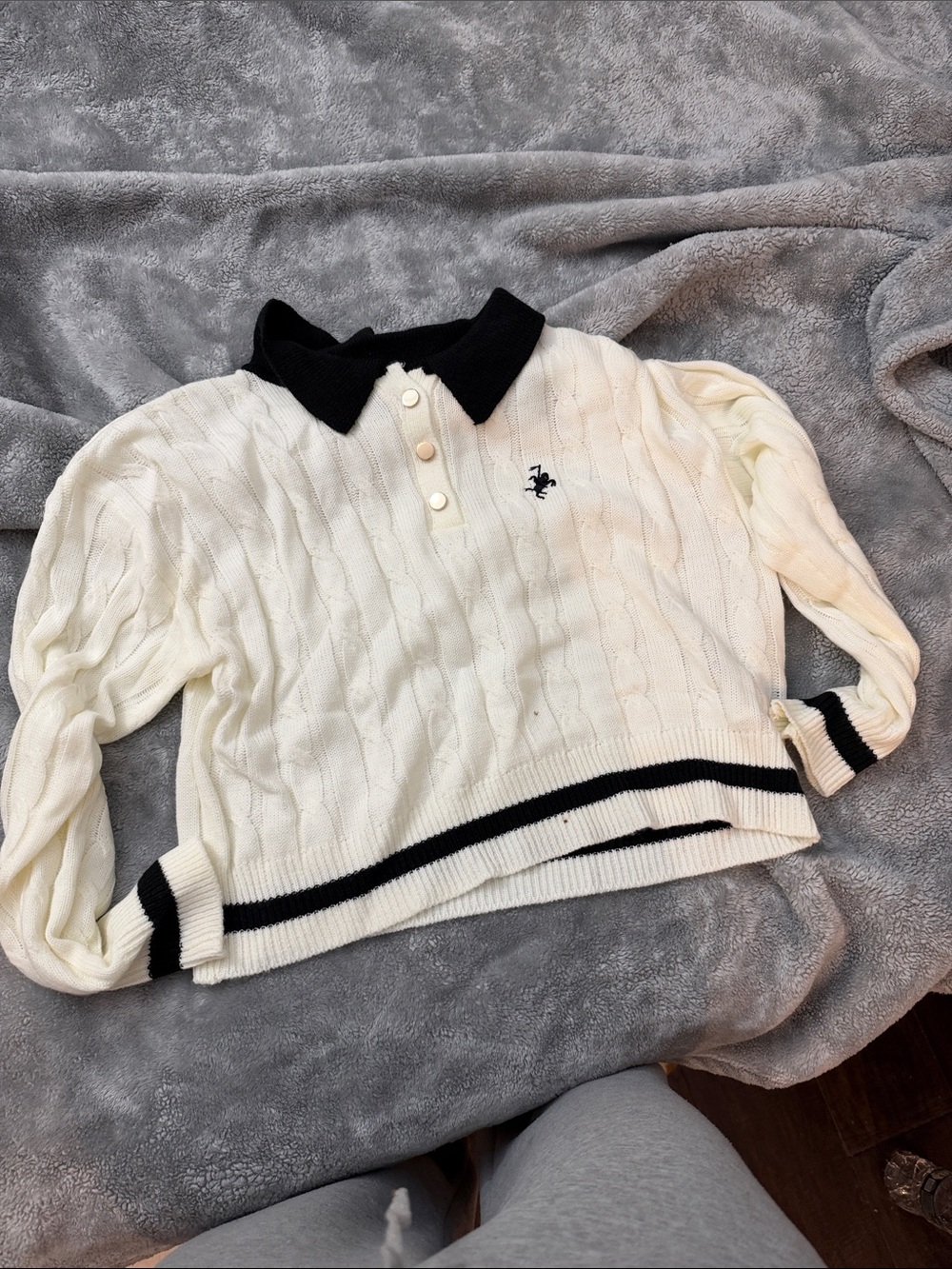 Unknown Brand Women's Cable Knit Polo Sweater - Cream with Black Trim